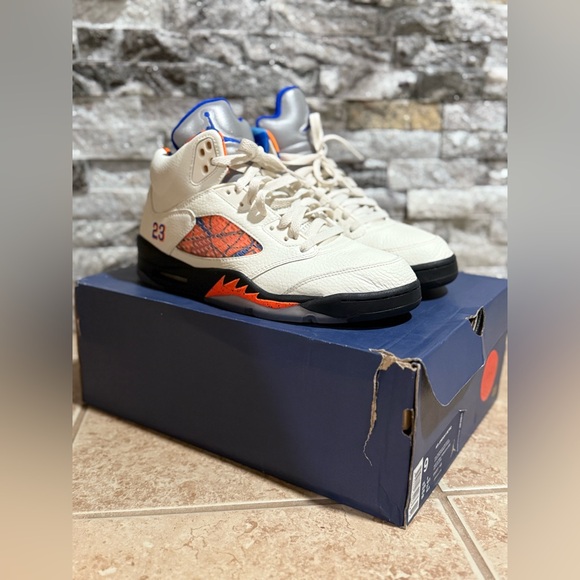 Jordan International 5s - Picture 4 of 9